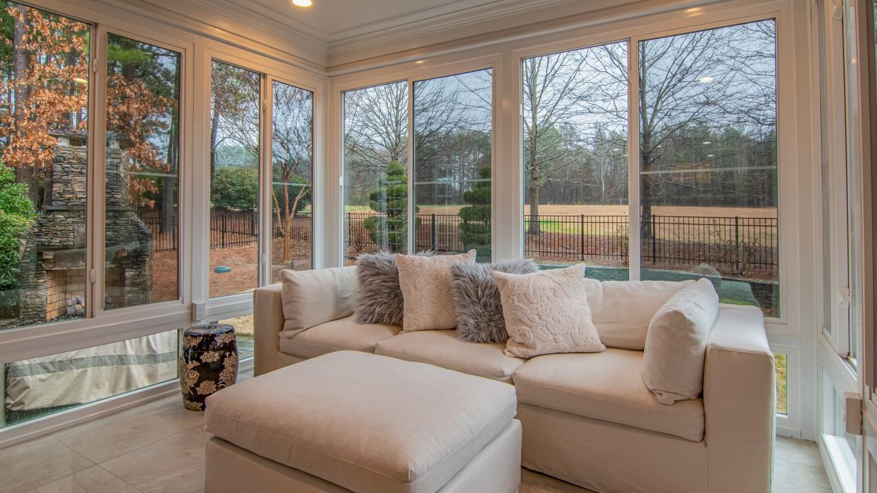 Noise Reduction Glass